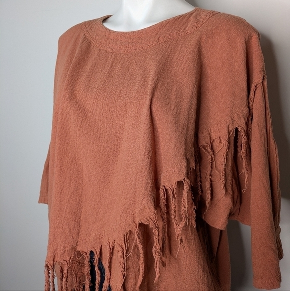 ✨3/$15 Burnt orange fringe cross over front short sleeve top L - Picture 2 of 6